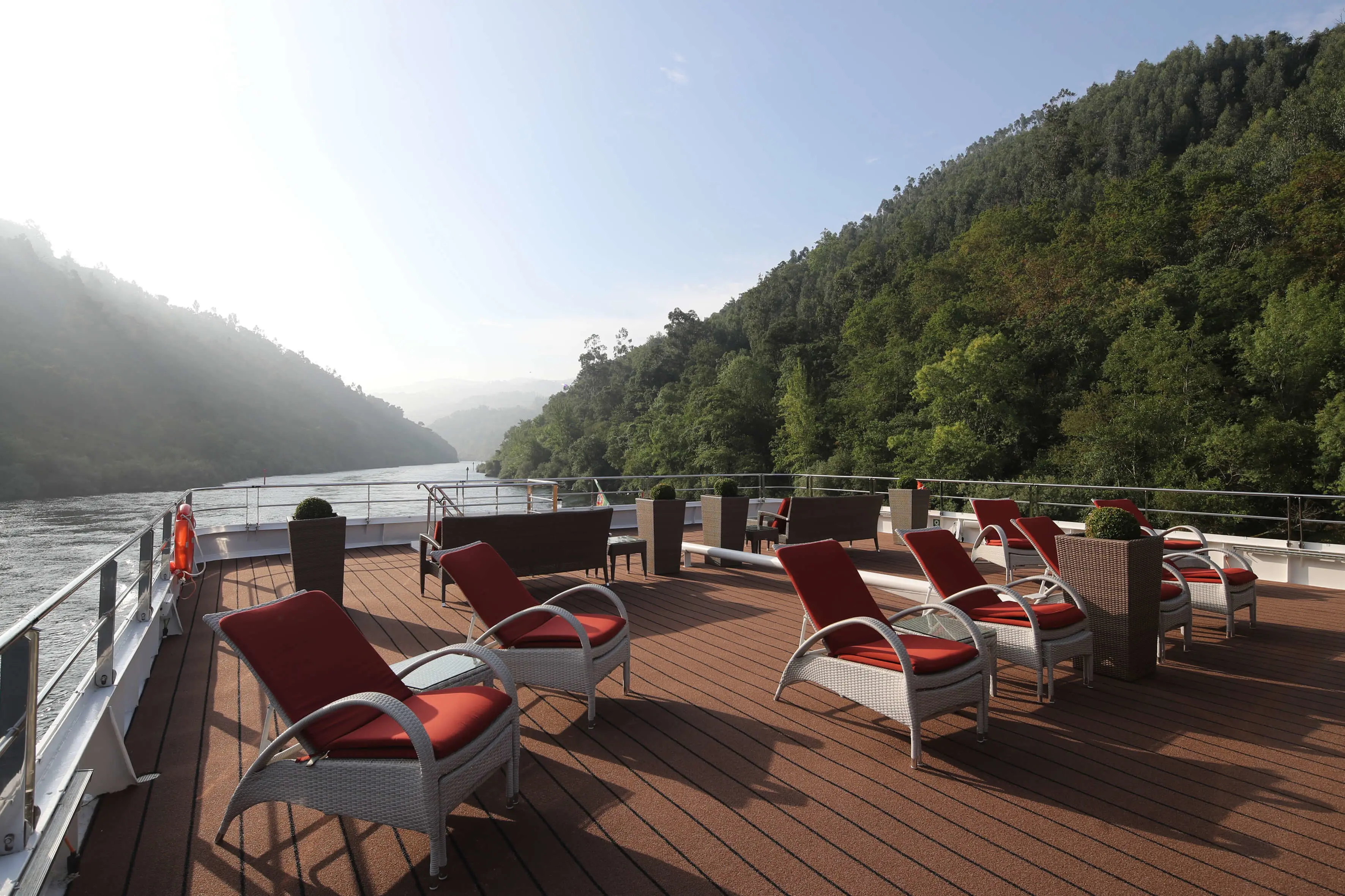 A ROSA ALVA Sun Deck 3