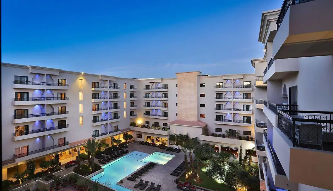 Hotel Opera Plaza, Exterior